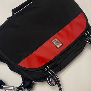 Chrome Berlin 47L Messenger Bag Red & Black